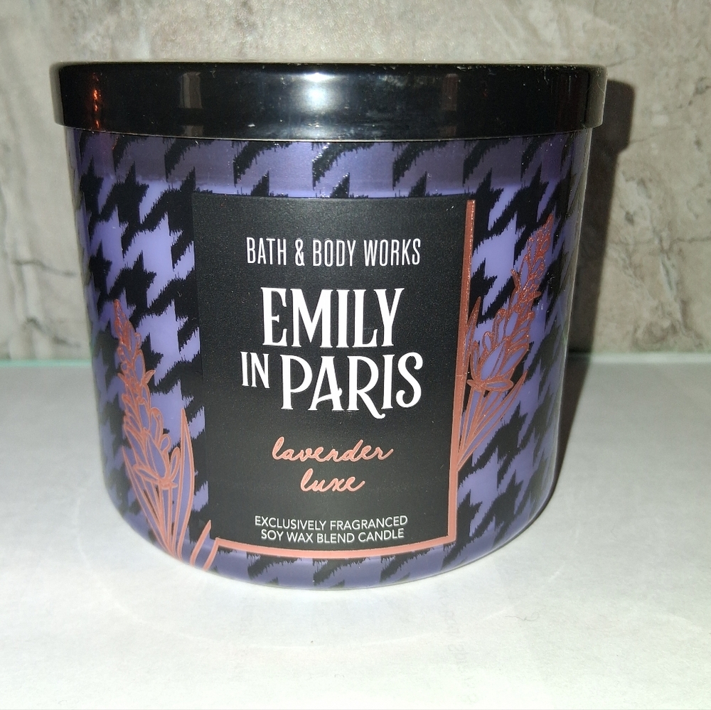 Bath & Body Works Netflix EMILY IN PARIS LAVENDAR LUXE 14.5 OZ Candle NEW!